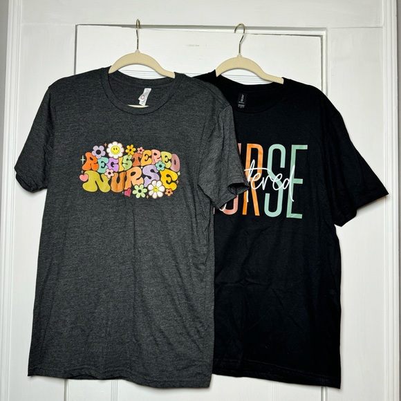 Gildan Tops - ✨5/$15✨ Bundle of Registered Nurse graphic tees size M